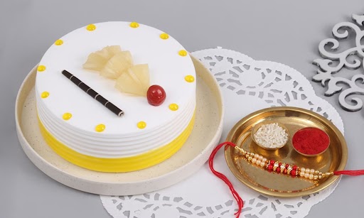 Rakhi Cake